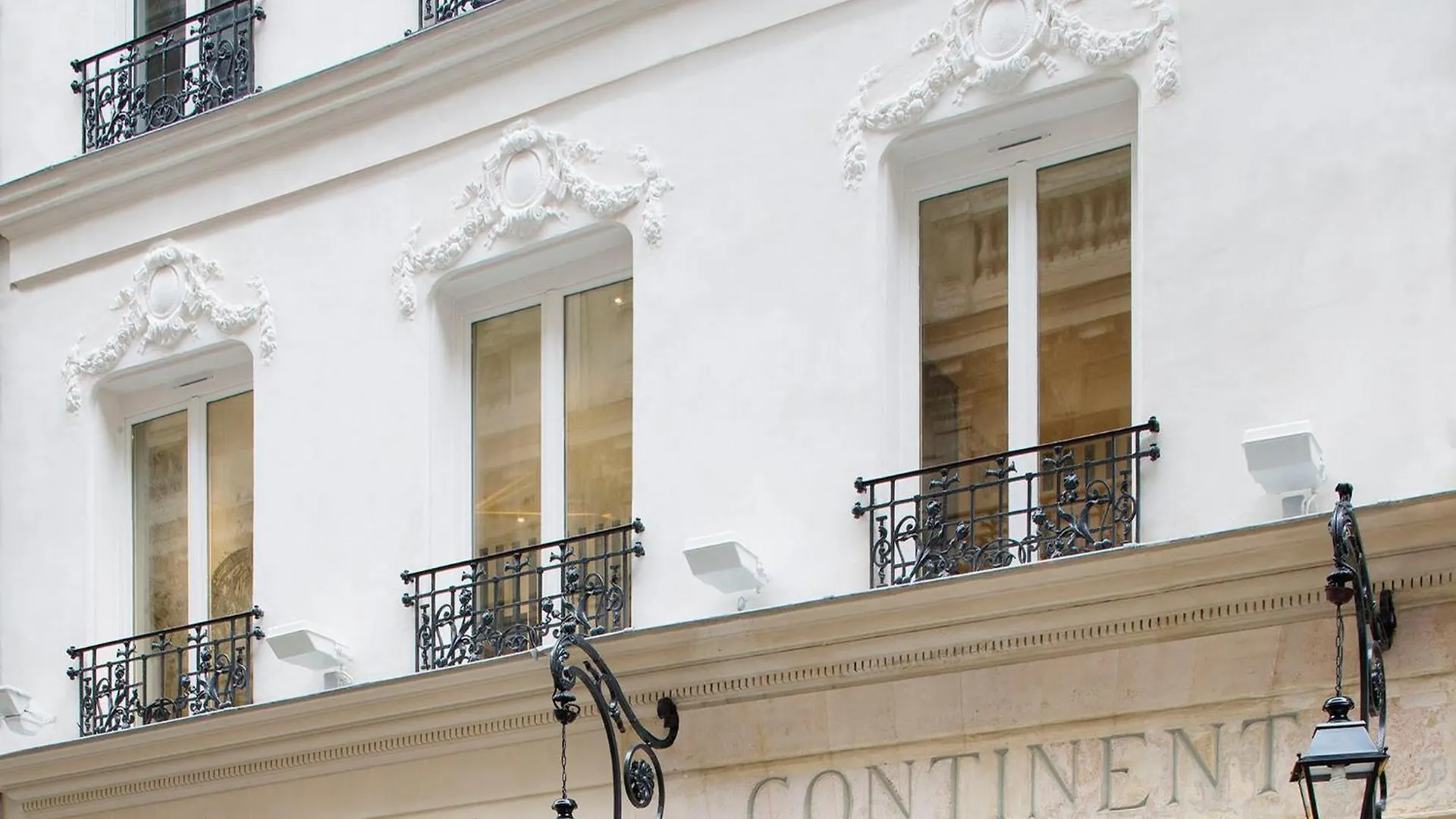 Où Séjourner en Famille dans le 1er arr. : 9 Hôtels Sélectionnés