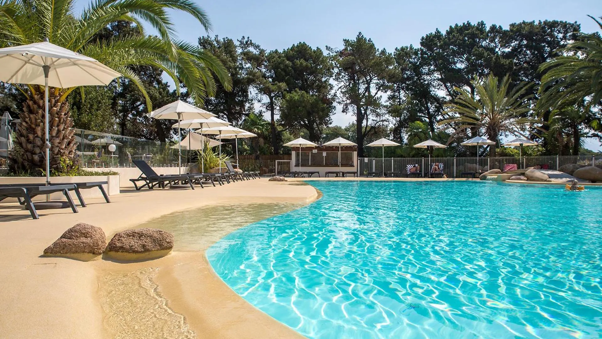 4 Hôtels de Plage près de la Mairie d'Ajaccio à Réserver